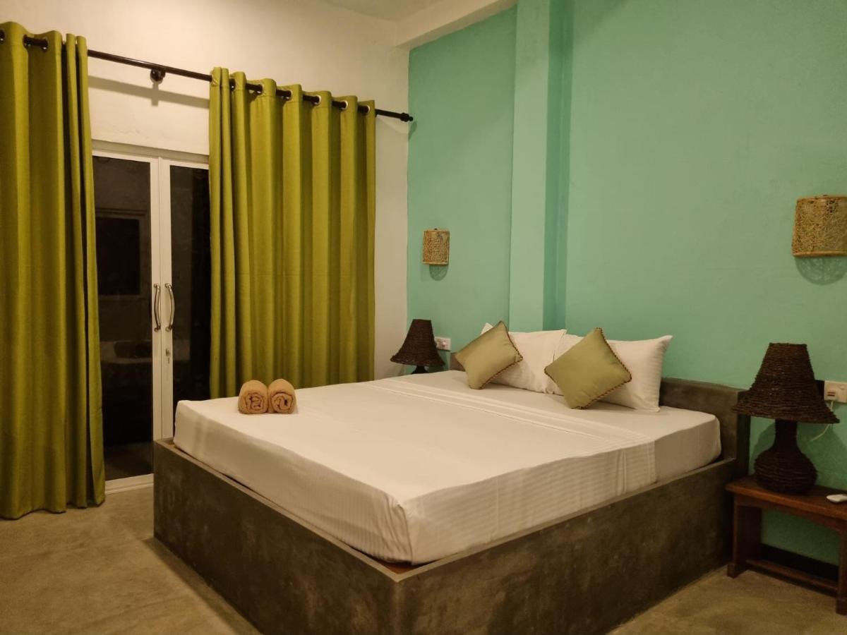 H&C Heaven Beach Hotel Unawatuna Kültér fotó